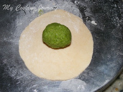 Green peas kachori with Spicy Dum Aloo %%