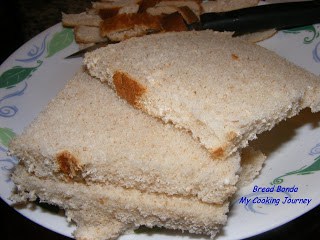 Remove the flour side curst of bread slices