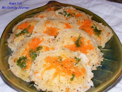 Serve Rawa idli with chutney