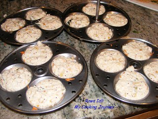 Steaming the batter in a pan