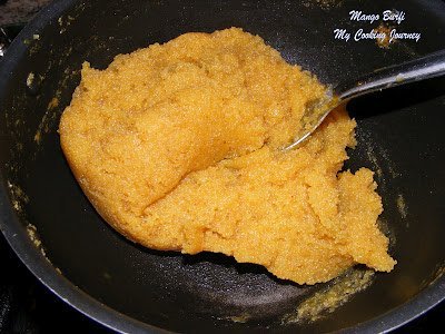 The thick Mango Burfi mixture
