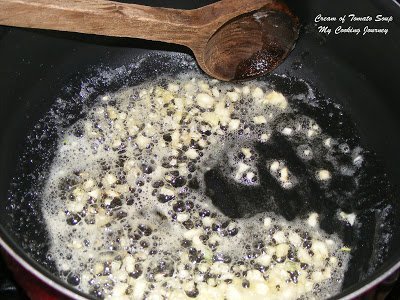 Frying the garlic Chopped