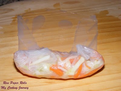 Roll the rice paper tightly