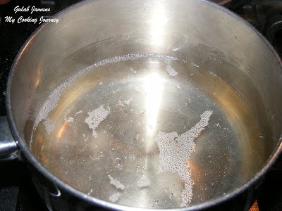 Preparing sugar syrup