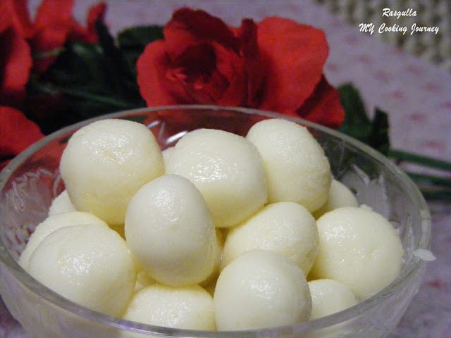 Rasgullas in Bowl.