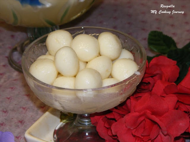 Rasgullas is in dish