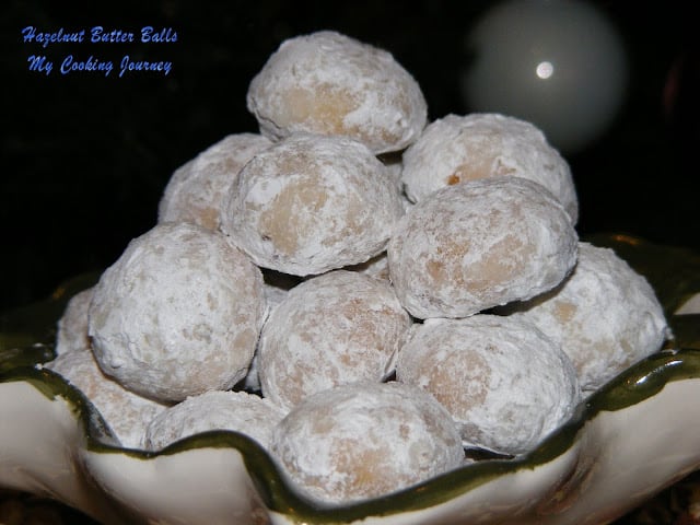 Hazelnut Butter Balls (Egg Less) / Mexican Wedding Cookies Hazelnut butter balls %%