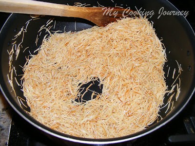 Fried vermicelli in a pan