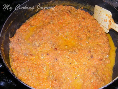 Mixing halwa with spatula