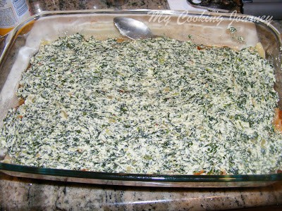 Spread the spinach ricotta over the pasta