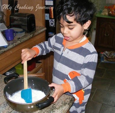 Mixing tangzhong in bowl