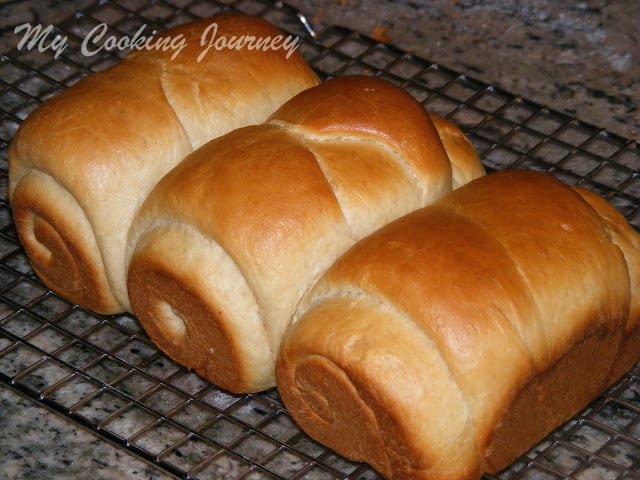 Whole Wheat bread in Wirerack