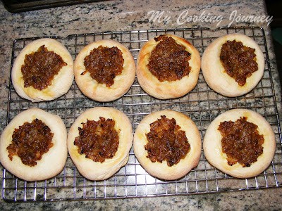BIALYS CHEWY ROLLS TOPPED WITH CARAMELIZED ONIONS 5