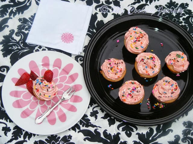 Strawberry cupcakes with icing is ready to eat.