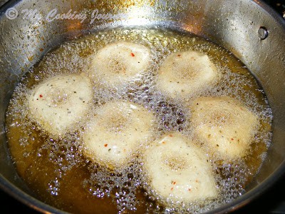 fried Ullundhu vadai 