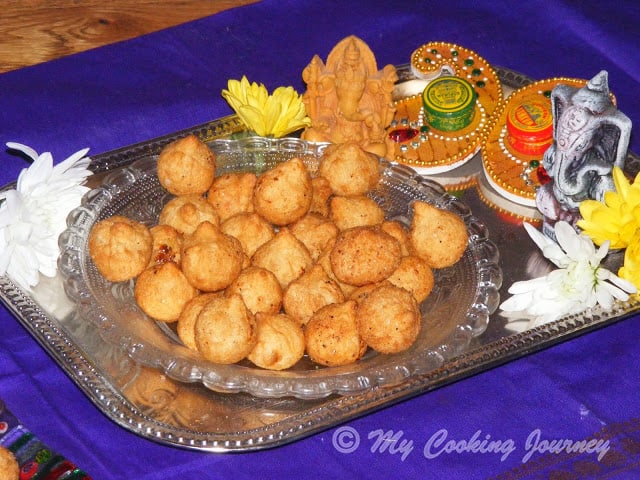 Sweet kozhukattai/Poornam kozhukattai/Modakam (Steamed Rice dumpling ...