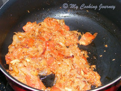 onion and tomato masala mixture