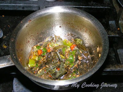 frying the seasoning in a pan