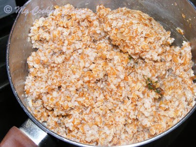 Cooking Bulgur in a pan