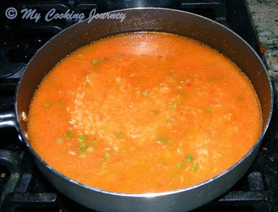 Cooking rice with water