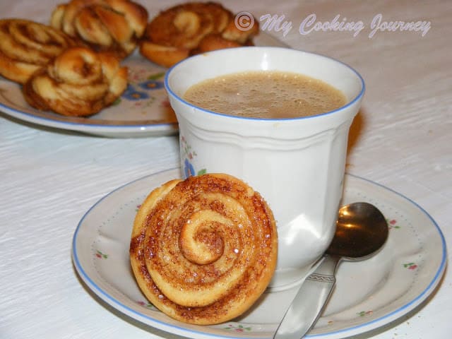kanel snegle served with Tea.
