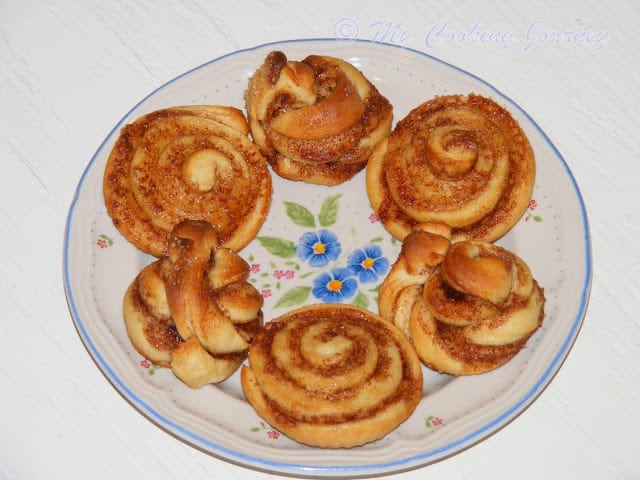 Swedish Cinnamon Snails in a plate.