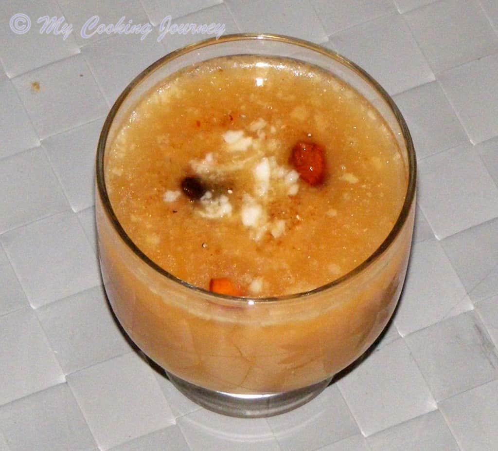 Payatham Paruppu Payasam in a glass bowl