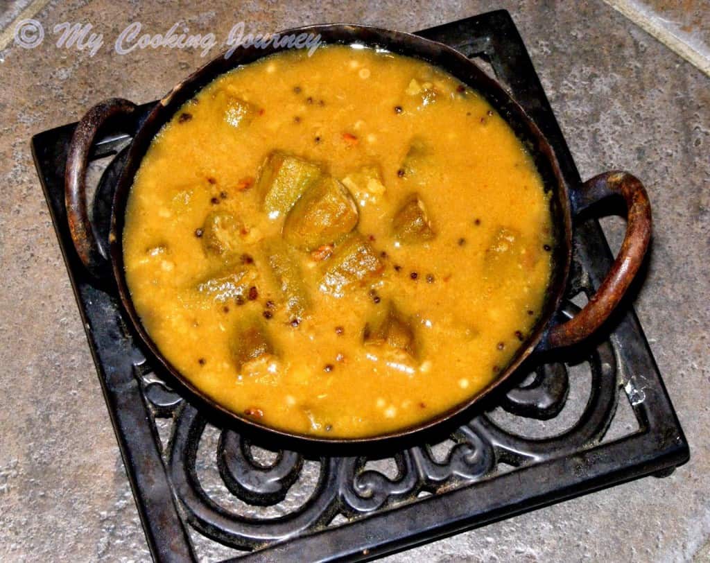 Vendakkai Sambhar in a pan