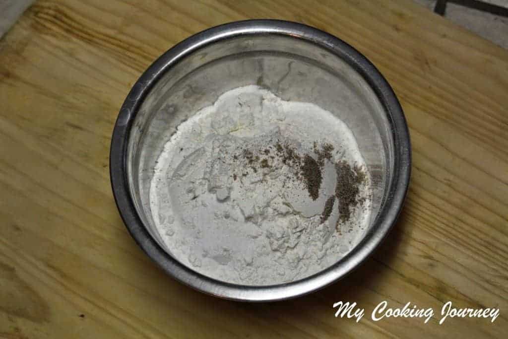 flour, salt and powdered cardamom mix