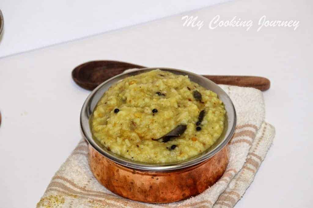 Pongal and Kalyana Gothsu served in a pot