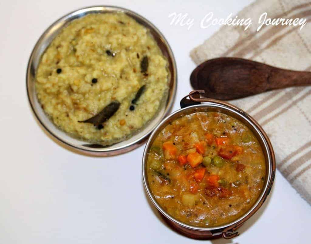 Pongal and Kalyana Gothsu served in a pot with spoon