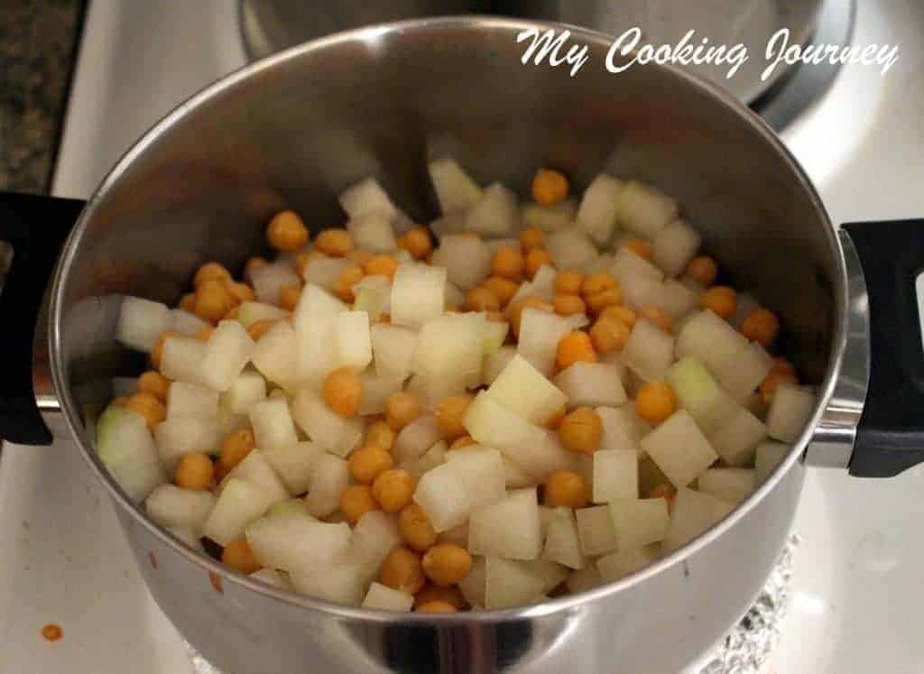 Cooking the vegetables