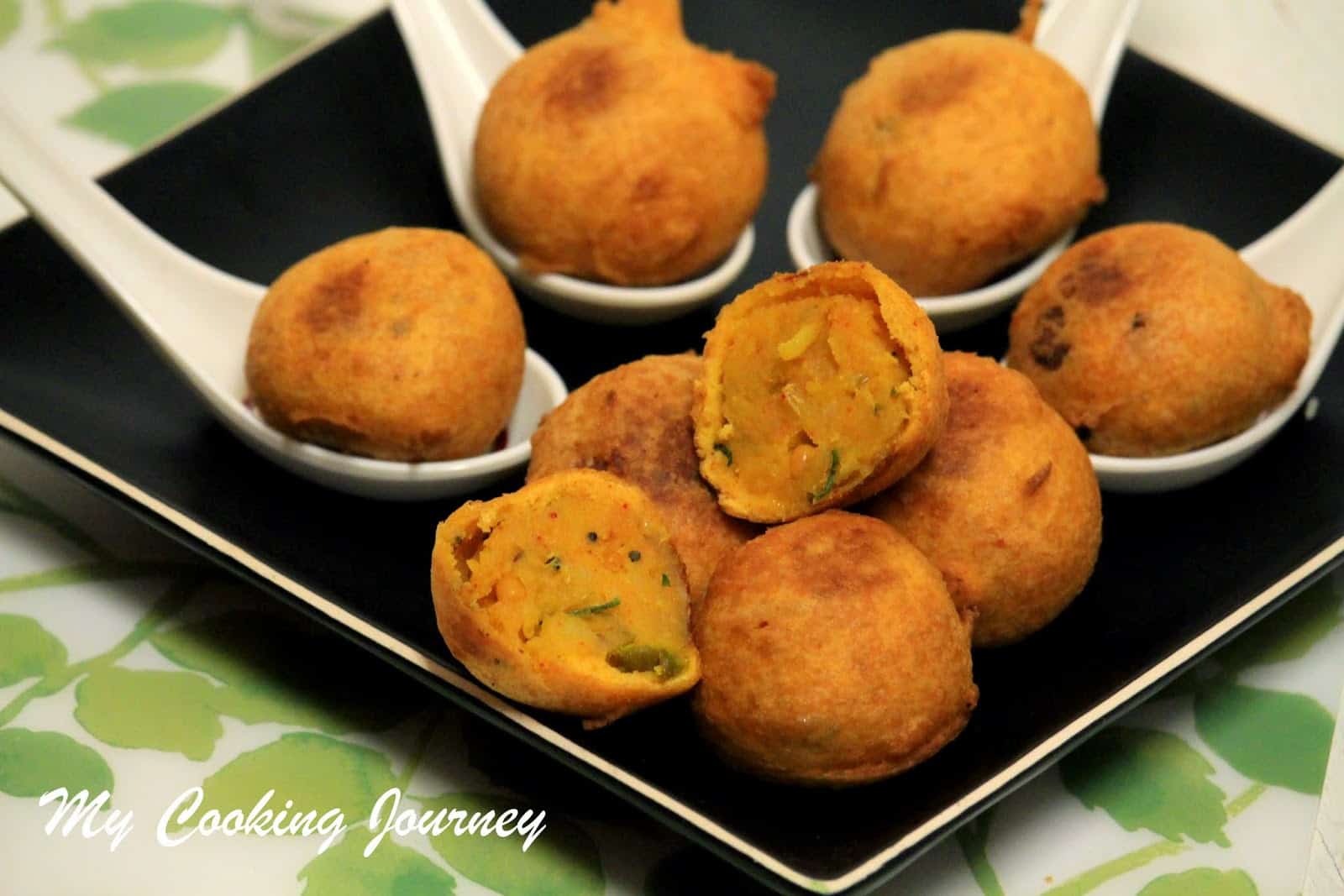 Potato Bonda | Urulaikizhangu Bonda | Aloo Bonda