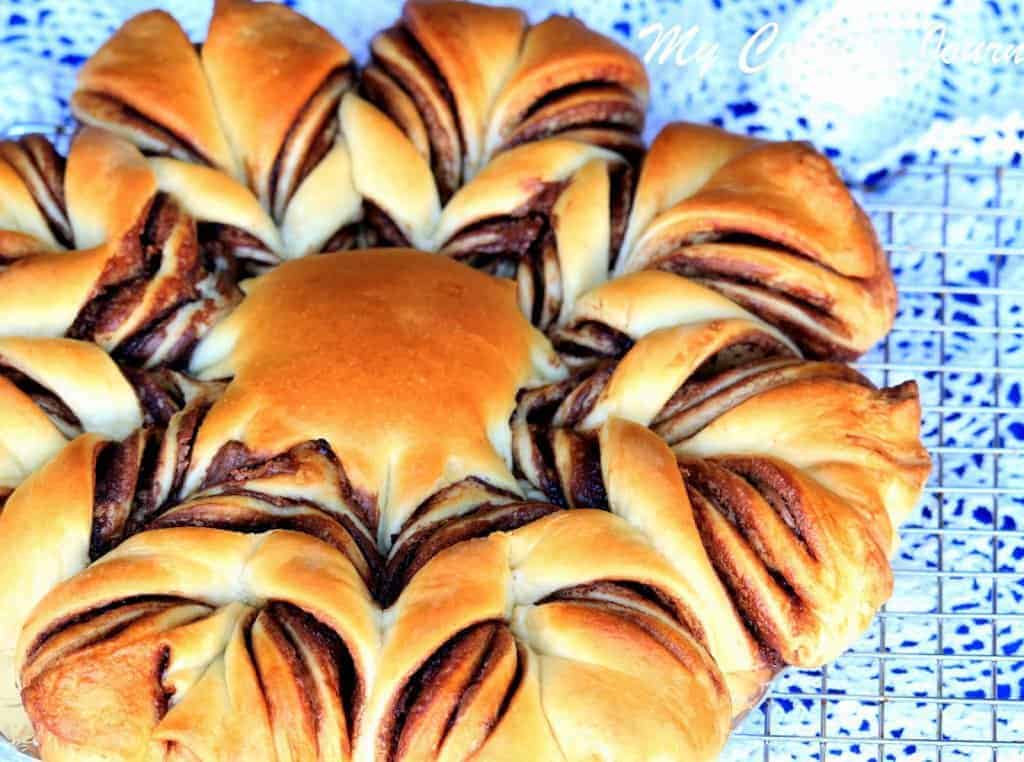https://mycookingjourney.com/2015/04/nutella-brioche-flower-bread.html