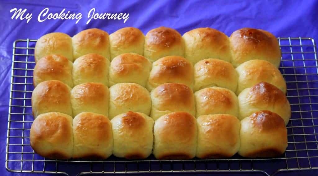 https://mycookingjourney.com/2015/04/pav-buns-dinner-rolls-made-using.html