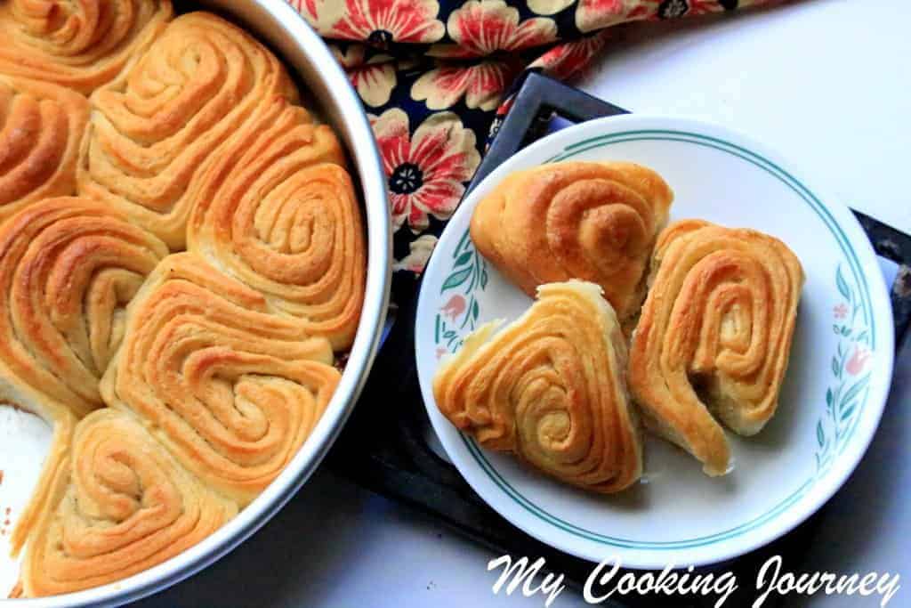https://mycookingjourney.com/2015/04/sweet-swirl-buns.html