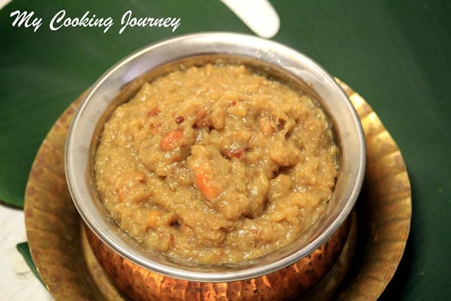 Quinoa chakkara pongal in a Bowl