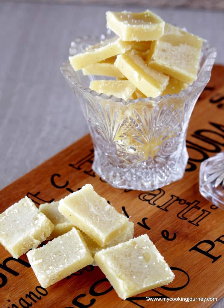 Inji Marappa in a glass bowl and wooden board