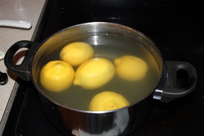 Lemons in boiling water
