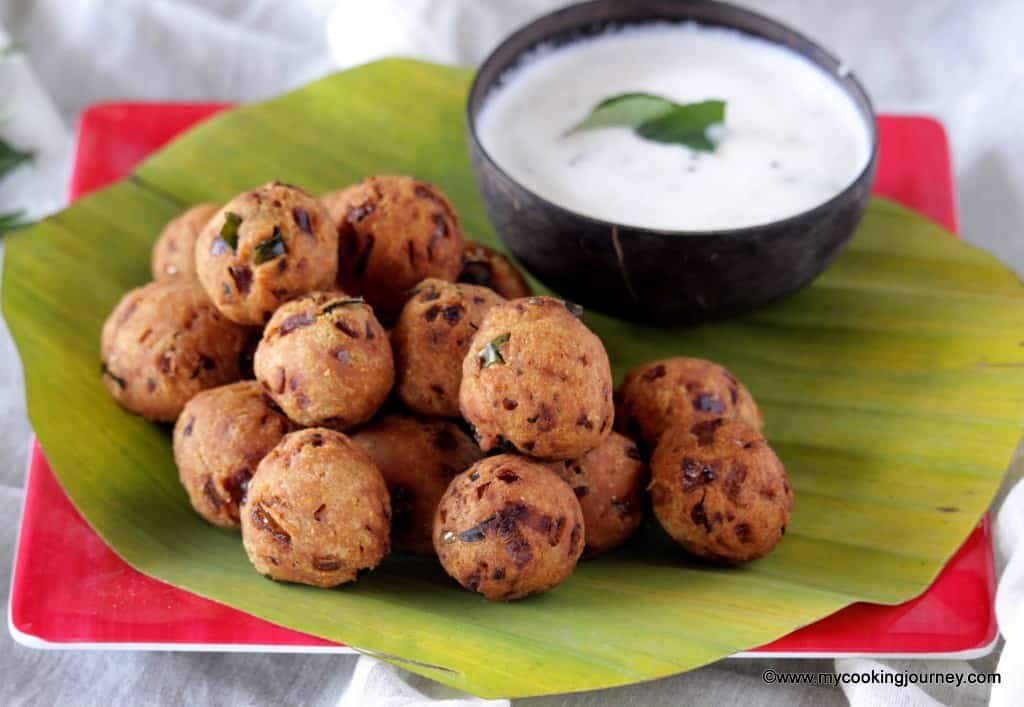 Pattinam Pakodi with coconut chutney