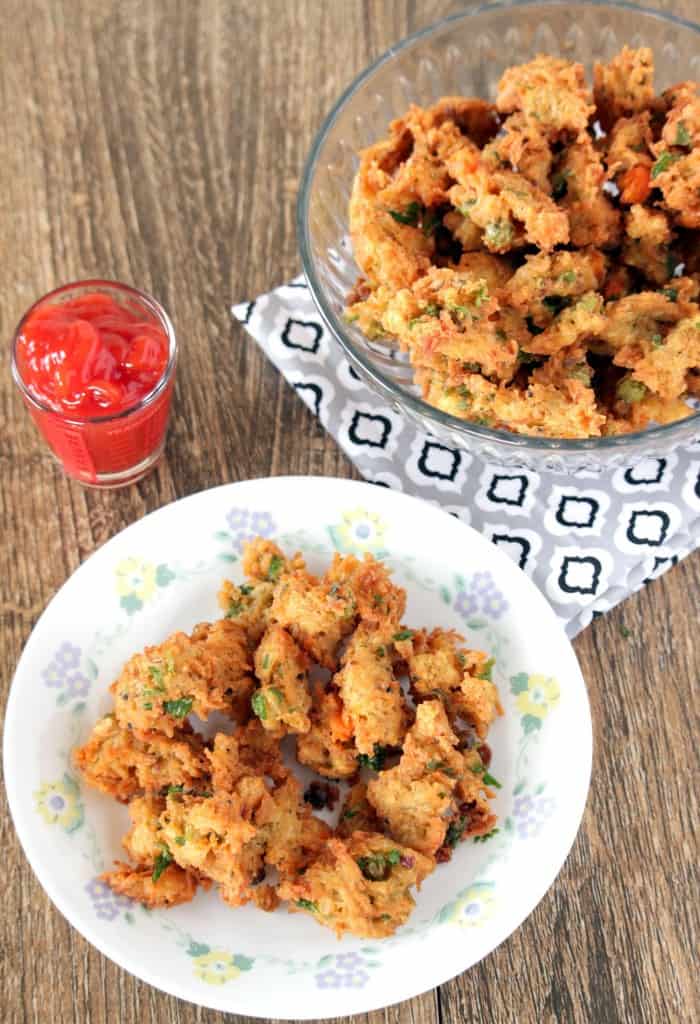 Semiya Pakoda in a plate