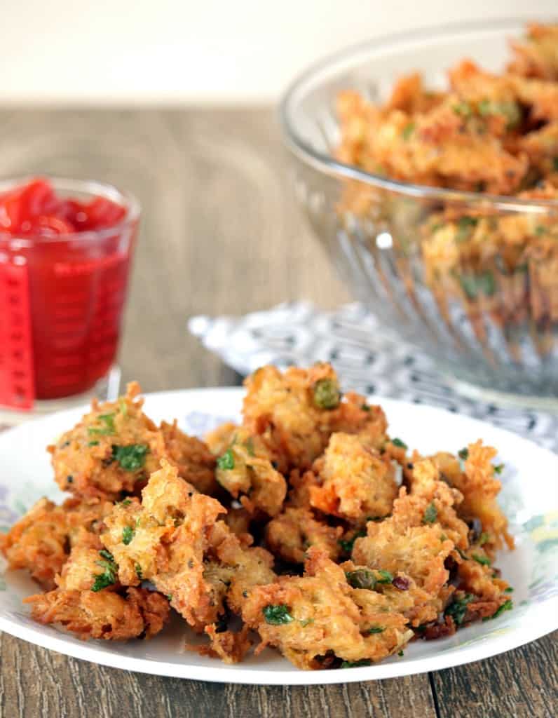 Semiya Pakoda served in a plate