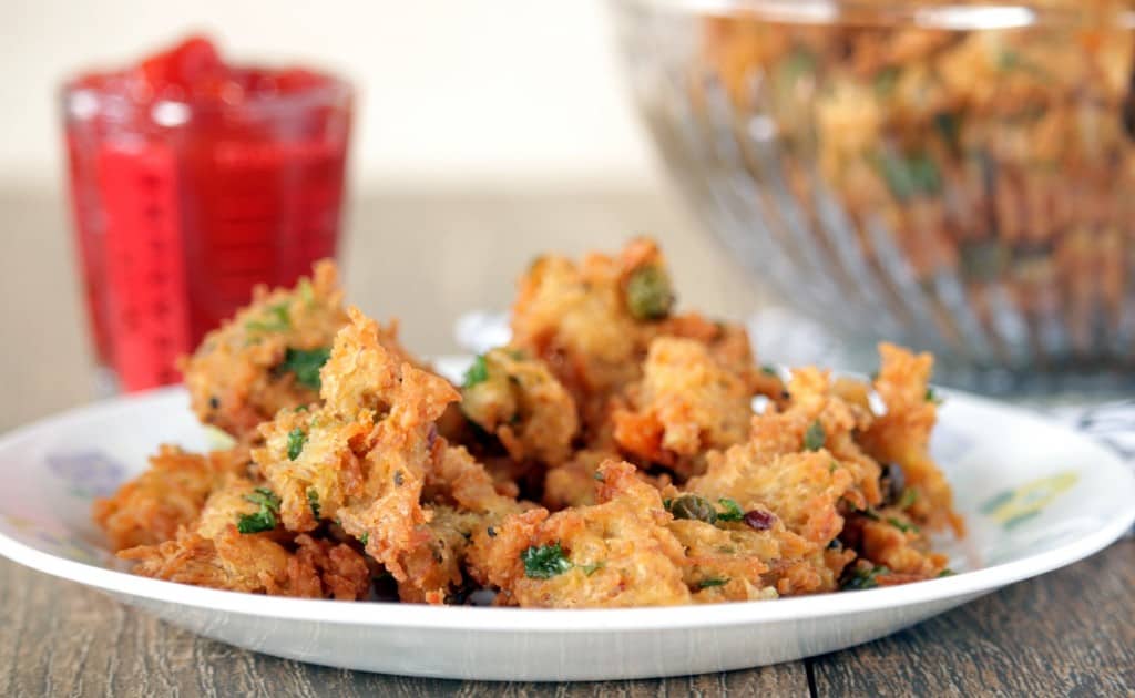 vermicelli fritters made with leftover upma in a plate