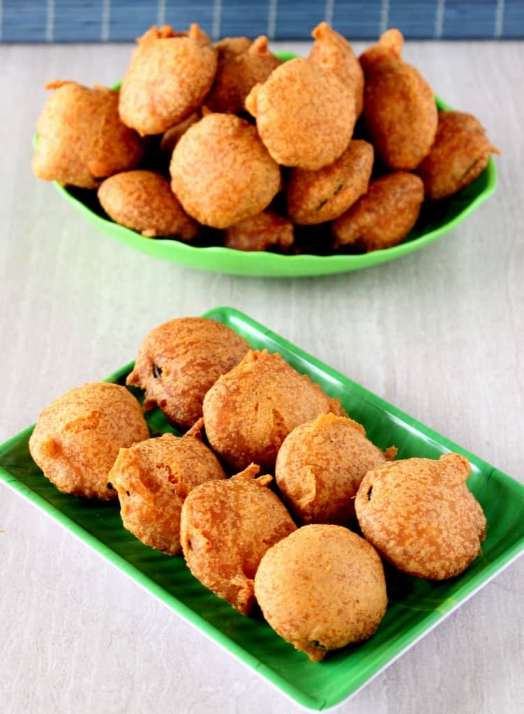 Zucchini Bajji in a green plate