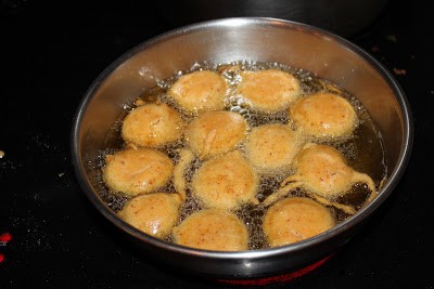 frying Zucchini Bajji