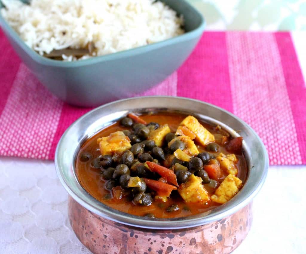  Hara Cholia Paneer Subzi/ Garnish with cilantro 