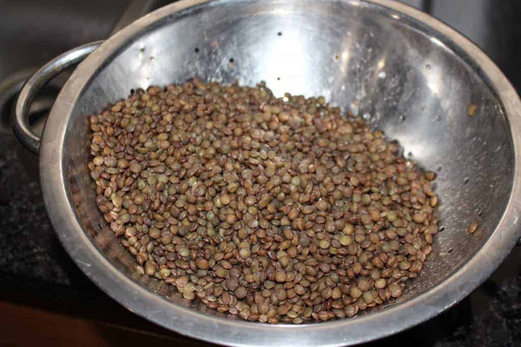 Draining lentils