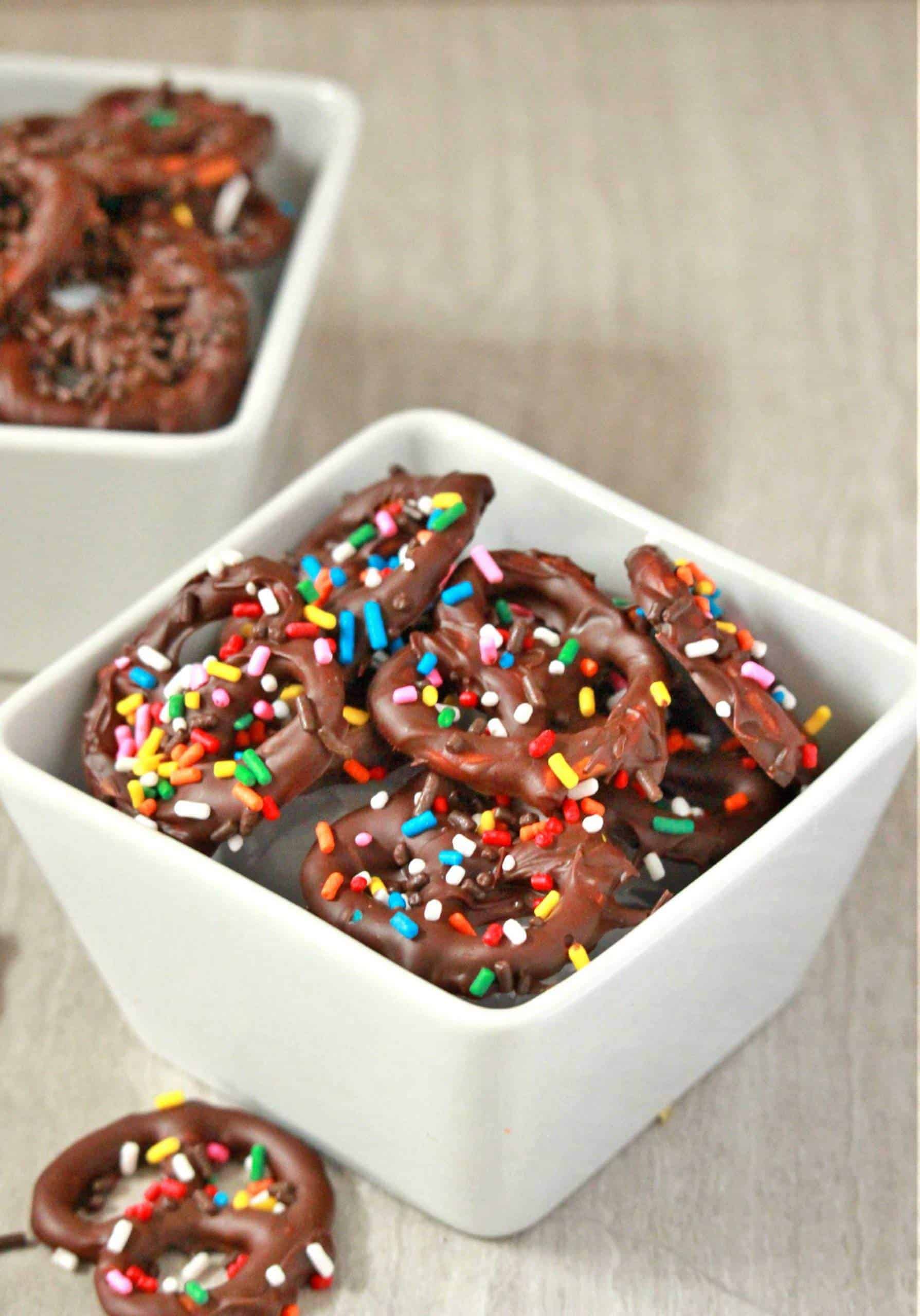 3 Ingredient Chocolate Covered Pretzels - My Cooking Journey