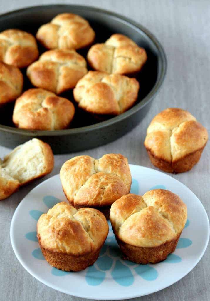 Dinner Rolls in a dish and cake tin