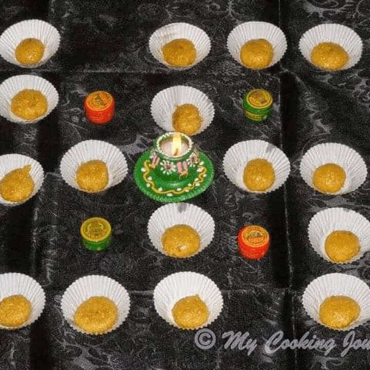 Doodh peda lined in cups - Feature Image